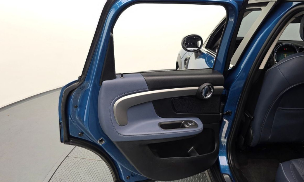 Mini Countryman ALL4 Classic Launch Pack, 2023