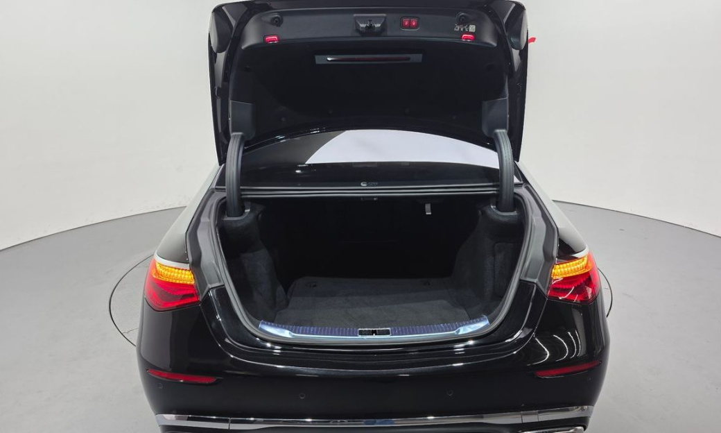 Mercedes-Benz S-Class Maybach S580 4MATIC, 2024