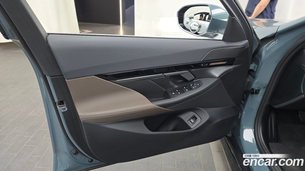 BMW 5-Series 520i, 2024