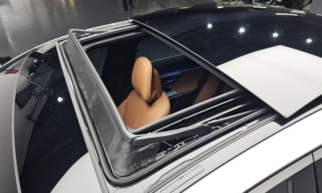 Mercedes-Benz E-Class E200 Avantgarde, 2024