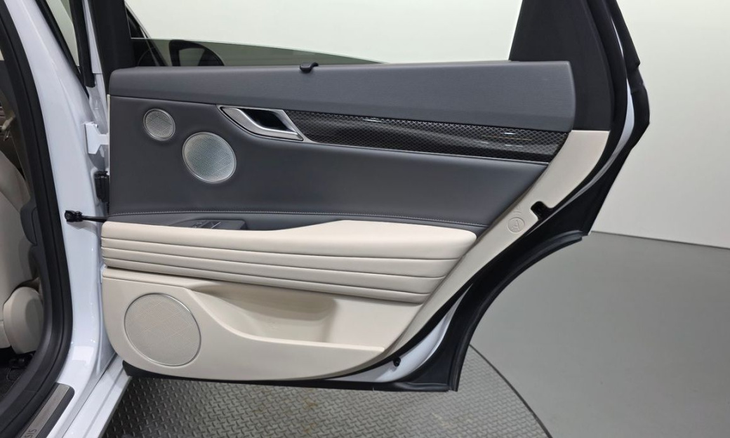 Genesis G80 Gasoline 2.5 Turbo AWD, 2024