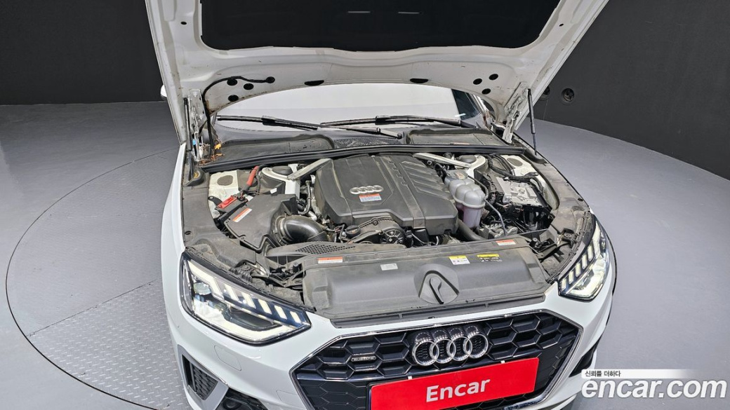 Audi A4 45 TFSI Quattro Premium, 2023