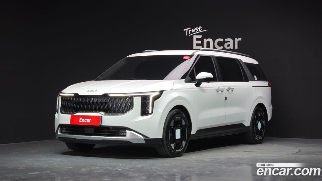Kia Carnival 9-Seater Prestige, 2024