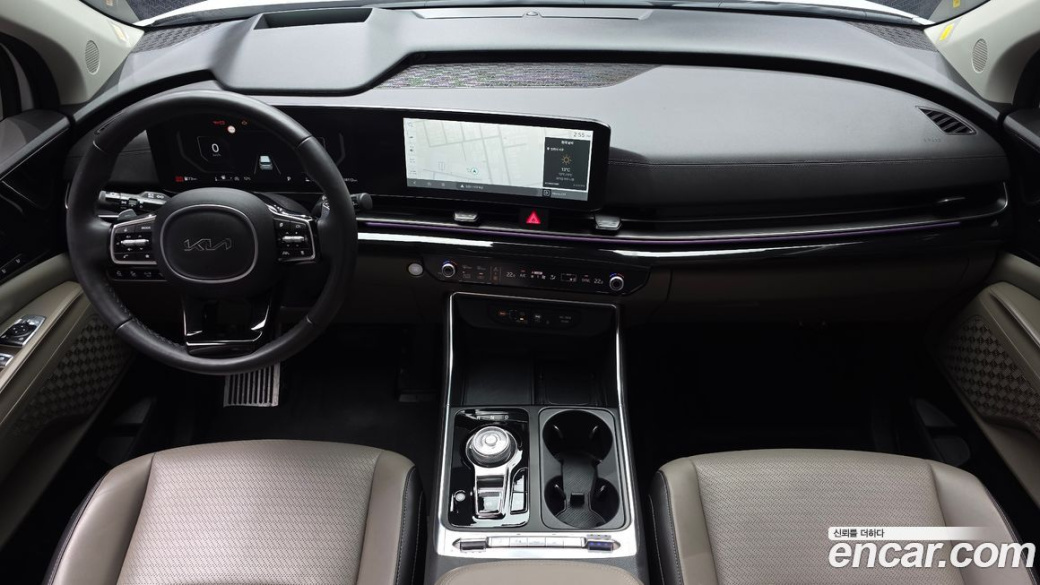 Kia Carnival 9-Seater Signature, 2024