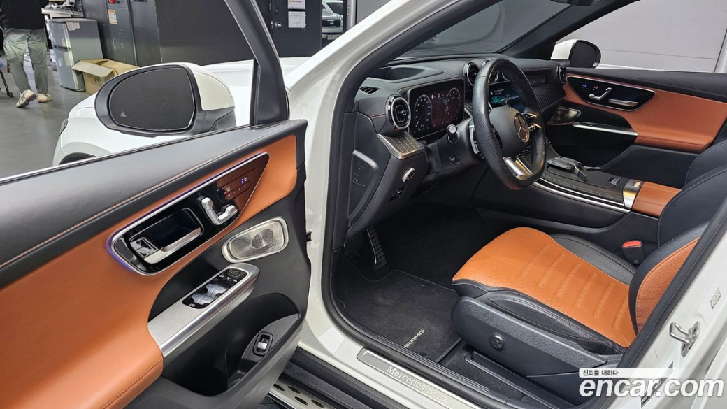 Mercedes-Benz GLC-Class GLC300 4MATIC AMG Line, 2024