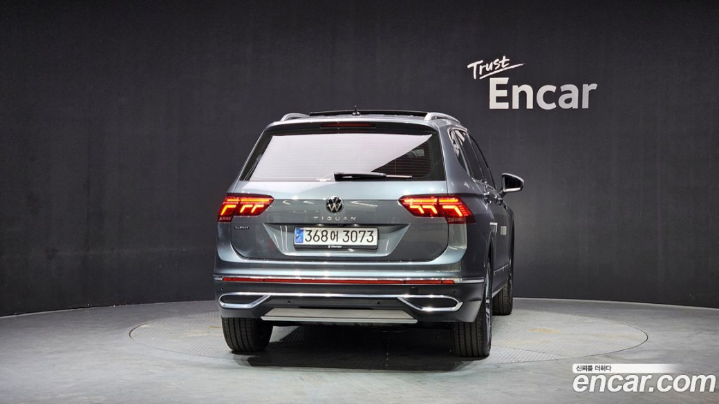 Volkswagen Tiguan 2.0 TSI Prestige, 2024