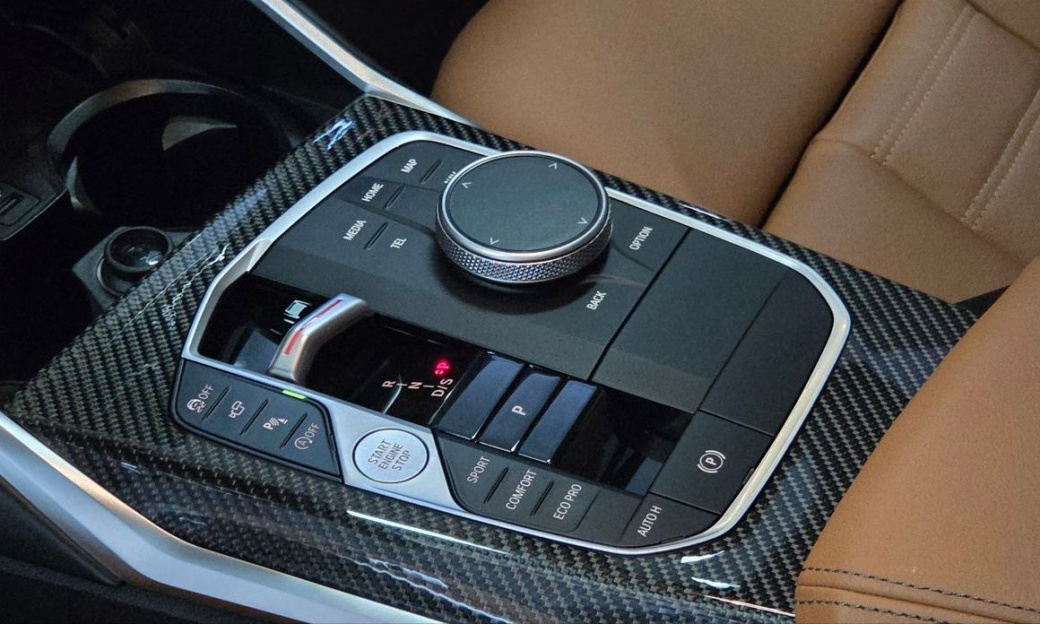 BMW 3-Series M340i Pro, 2024