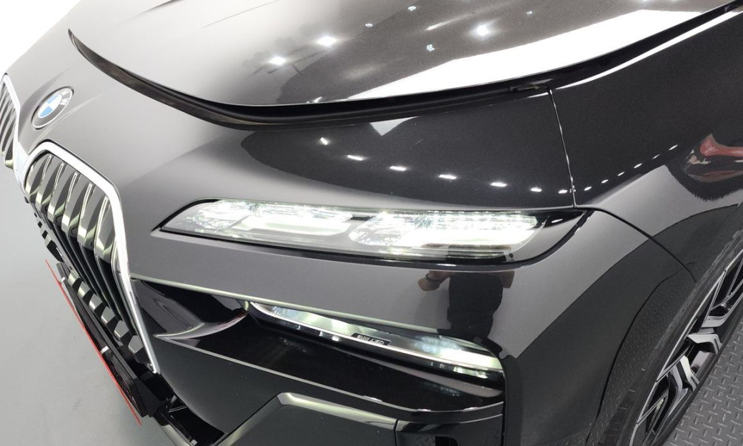 BMW 7-Series 740i xDrive M Sport, 2025