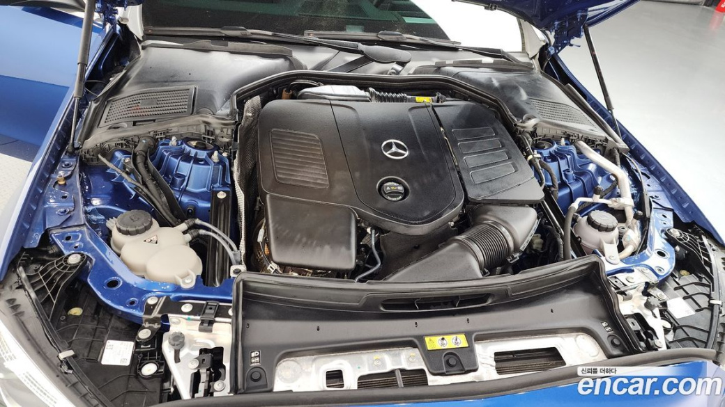 Mercedes-Benz C-Class C300 4MATIC AMG Line, 2023