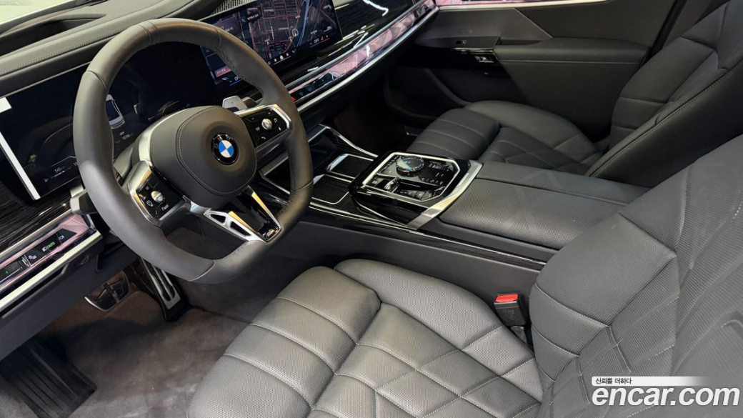 BMW 7-Series 740i xDrive M Sport, 2025