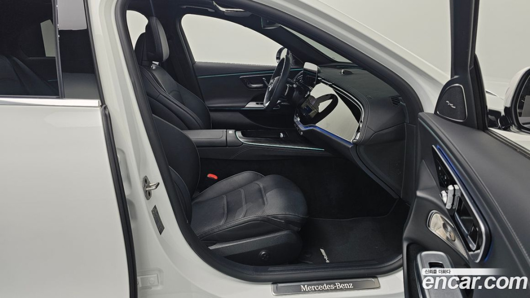 Mercedes-Benz E-Class E300 4MATIC AMG Line, 2024