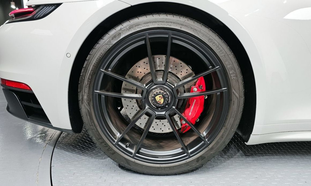 Porsche 911 Carrera GTS Cabriolet, 2022