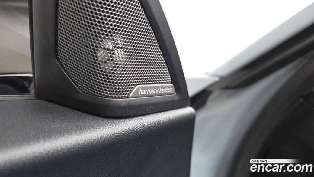 BMW 2-Series M240i xDrive Coupe, 2023