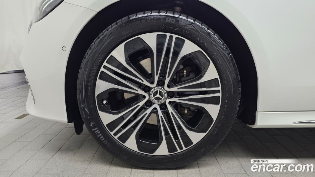 Mercedes-Benz E-Class E220d 4MATIC Exclusive, 2024