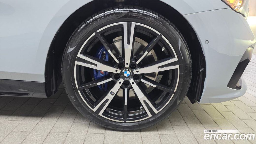 BMW 5-Series 530i xDrive M Sport, 2024