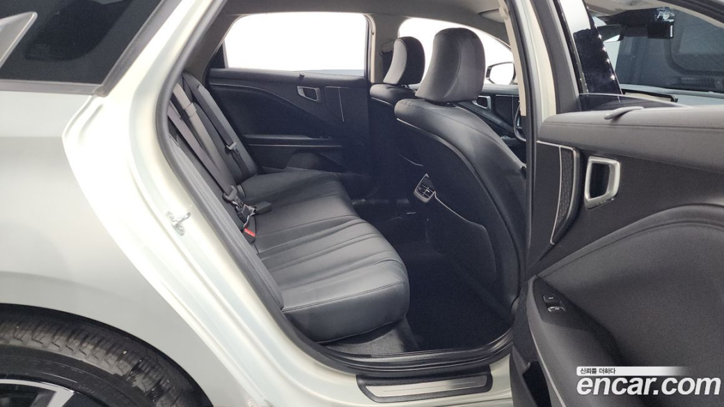 Kia K8 2.5 Gasoline 2WD, 2025