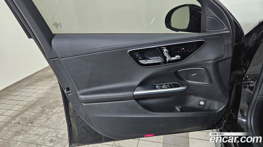 Mercedes-Benz C-Class C300 4MATIC AMG Line, 2023