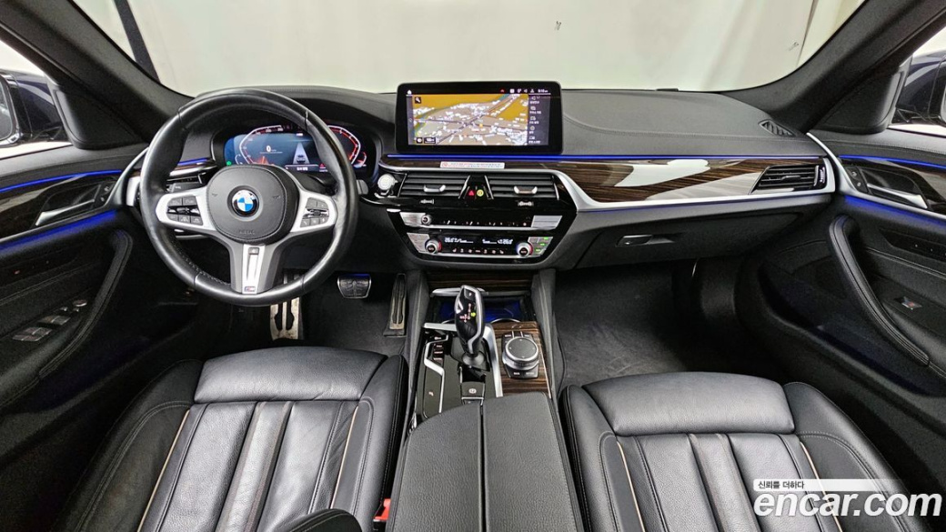 BMW 5-Series 520i M Sport, 2022