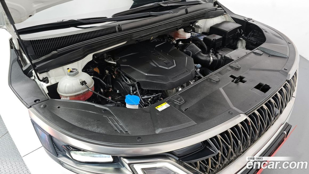 Kia Carnival 9-Seater Signature, 2023