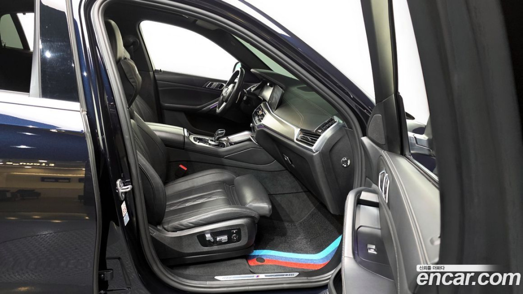 BMW X6 xDrive40i M Sport, 2022