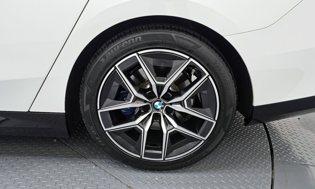 BMW 5-Series 520i M Sport, 2024