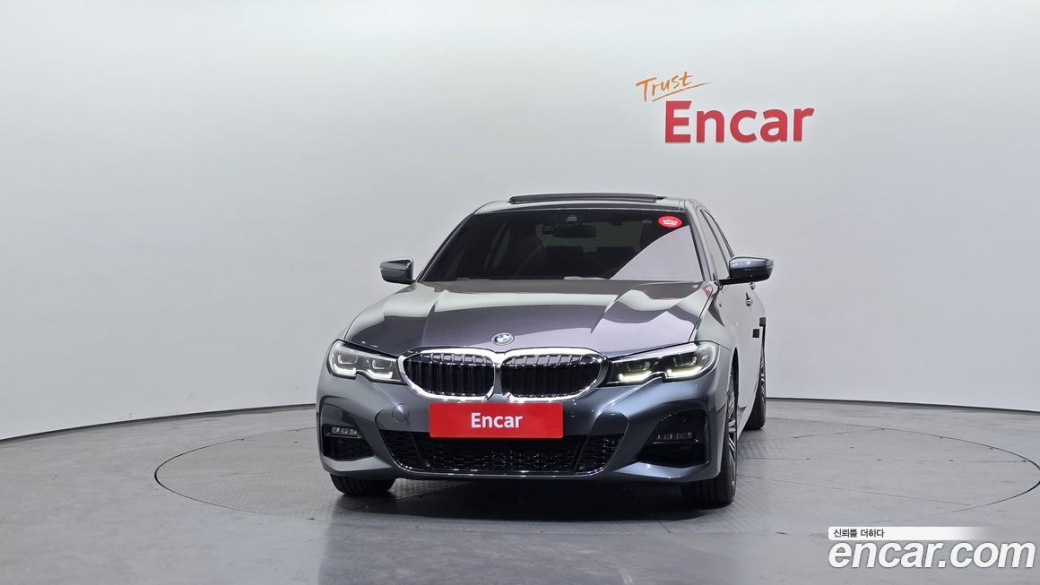 BMW 3-Series 320i M Sport, 2022