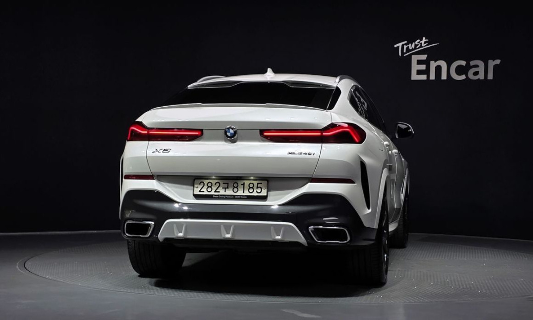 BMW X6 xDrive40i M Sport, 2022