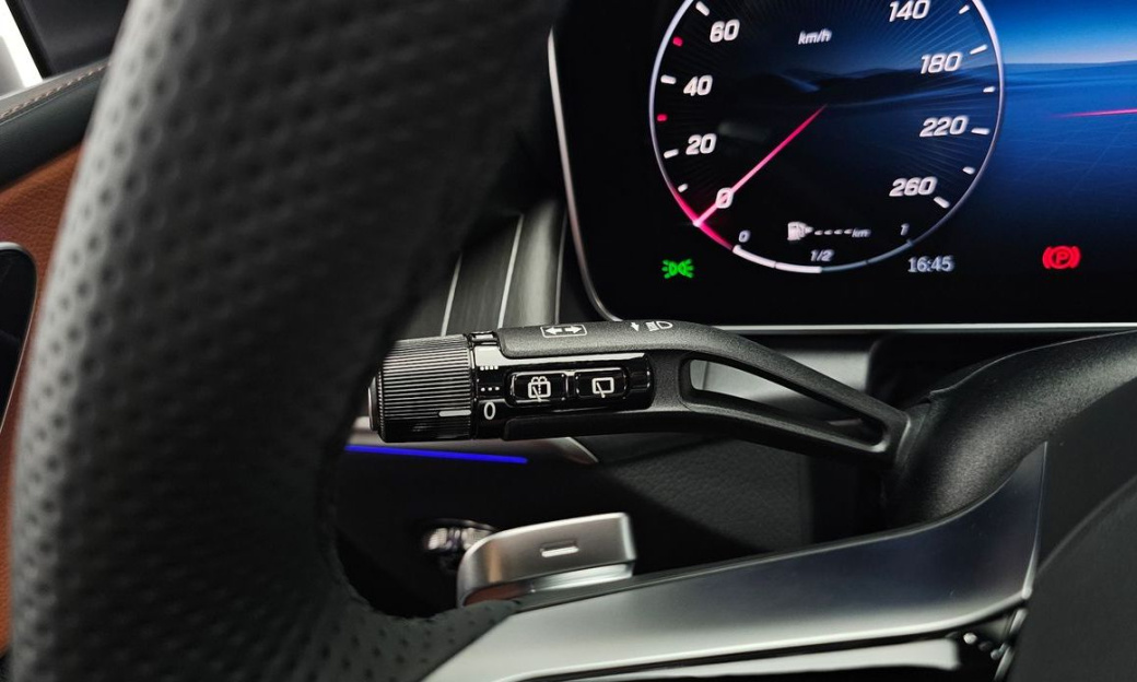 Mercedes-Benz GLC-Class GLC300 4MATIC AMG Line, 2025