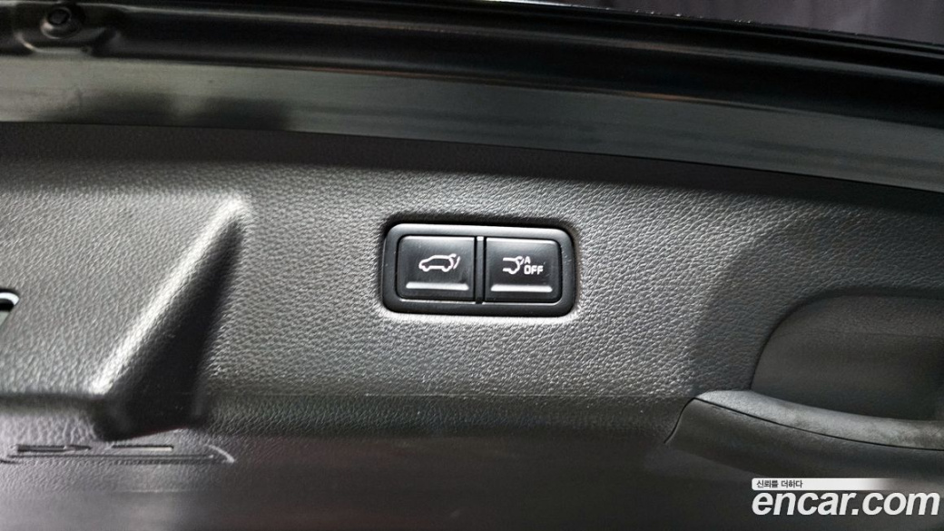 Kia Carnival 9-Seater Signature, 2023