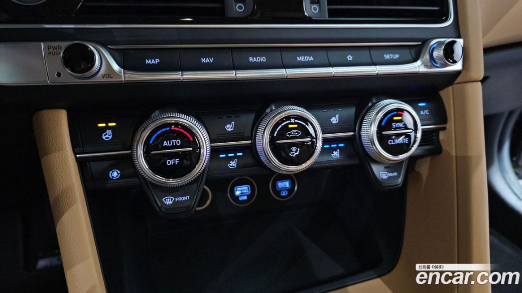 Genesis G70 Gasoline 2.0T 2WD, 2022