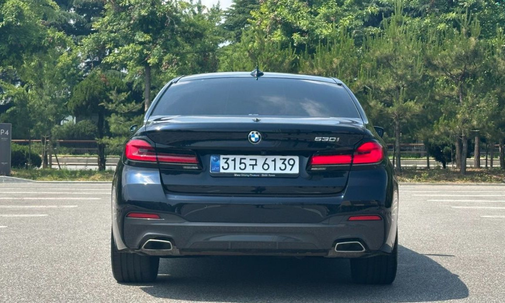 BMW 5-Series 530i xDrive M Sport Package, 2022