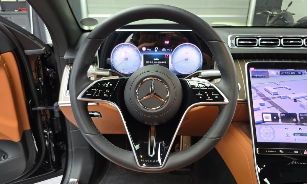 Mercedes-Benz S-Class Maybach S680 4MATIC, 2025