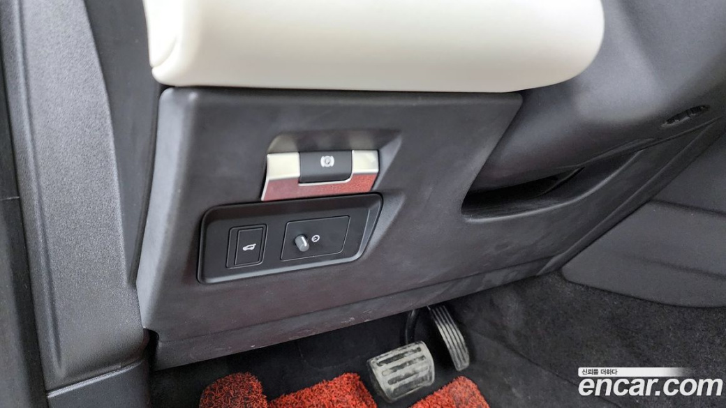 Land Rover Discovery Sport P250 SE, 2021