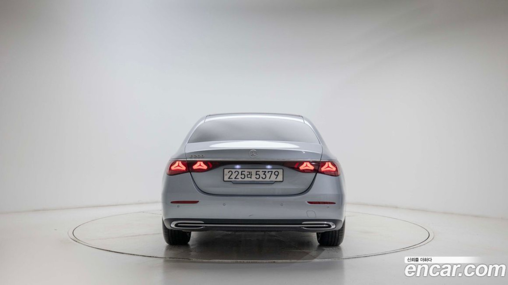 Mercedes-Benz E-Class E200 Avantgarde, 2025