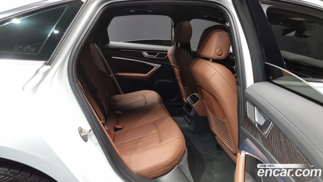 Audi A6 45 TFSI Quattro Premium, 2022