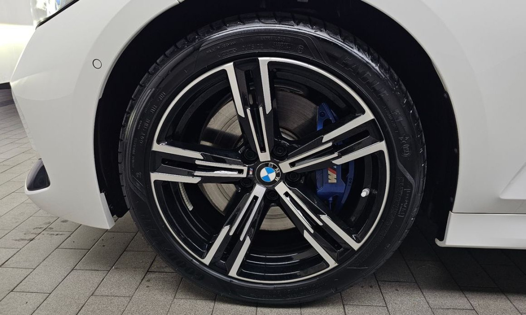 BMW 3-Series 320i M Sport, 2024