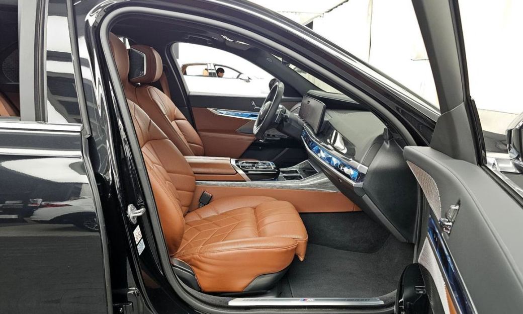 BMW 7-Series 740i xDrive M Sport Limited, 2024