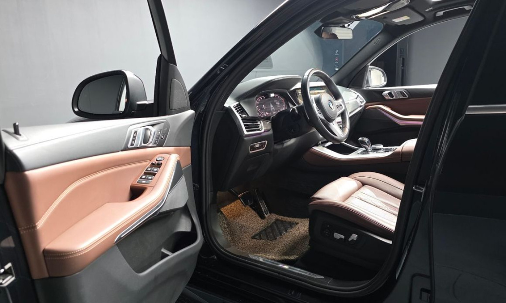 BMW X5 xDrive 40i M Sport, 2022