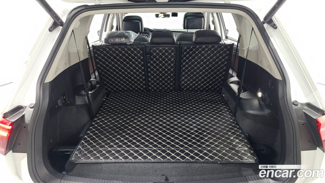 Volkswagen Tiguan 2.0 TSI Prestige, 2023