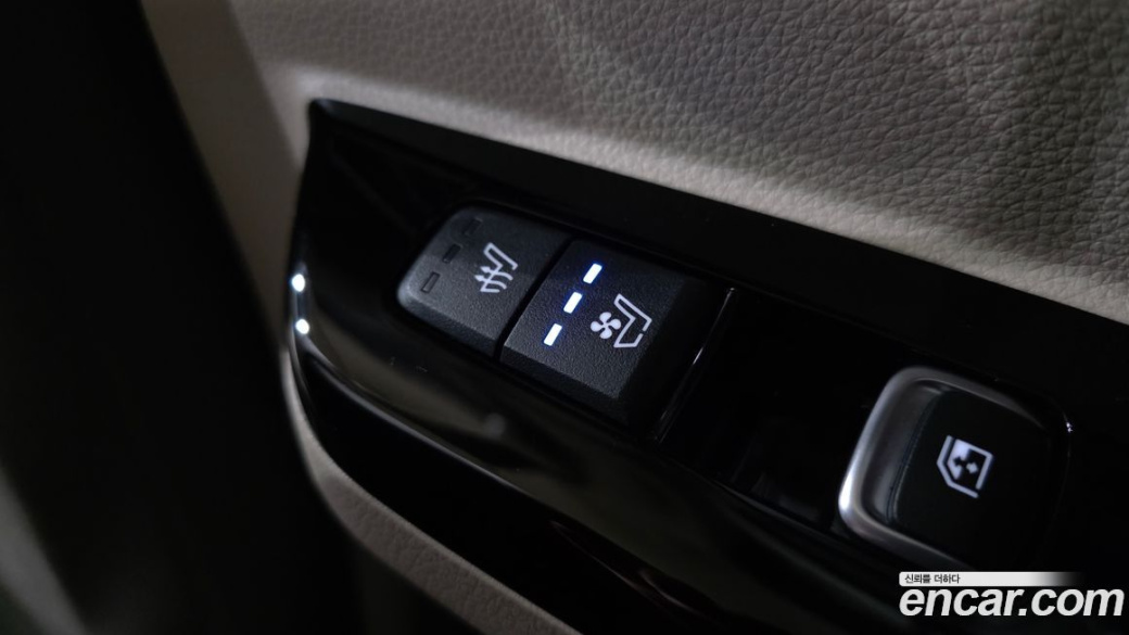 Kia Carnival 9-Seater Signature, 2023