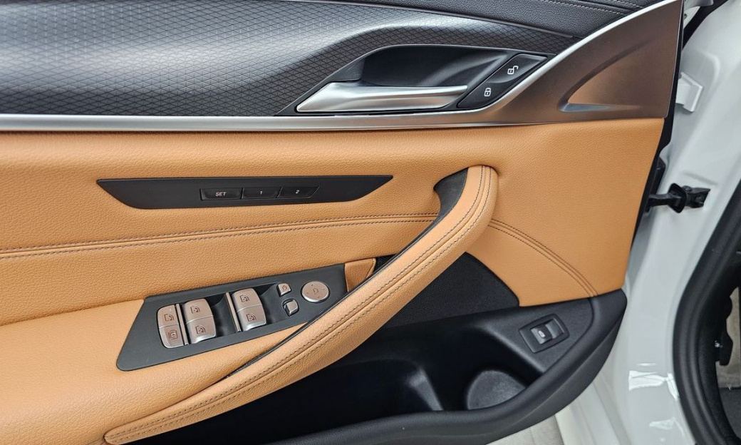 BMW 5-Series 520i M Sport, 2023