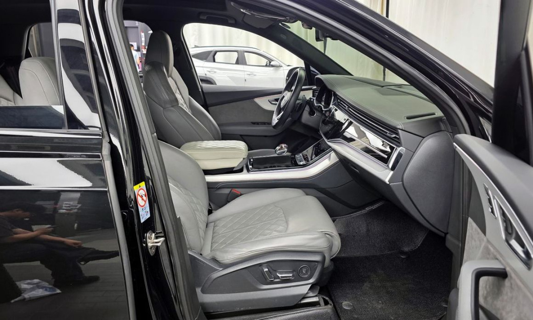 Audi Q7 55 TFSI Quattro Premium, 2022