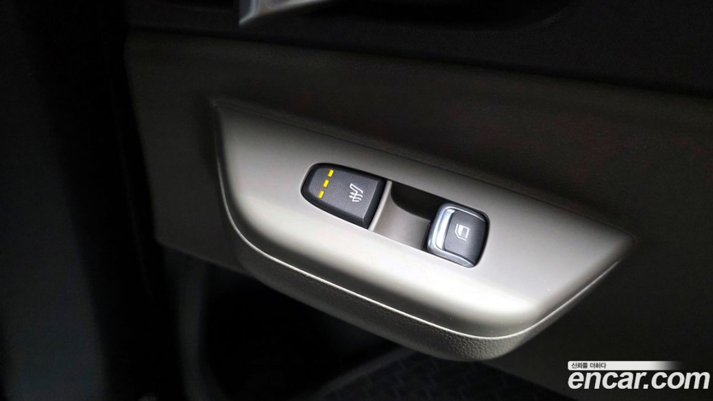 Kia Carnival 9-Seater Prestige, 2024