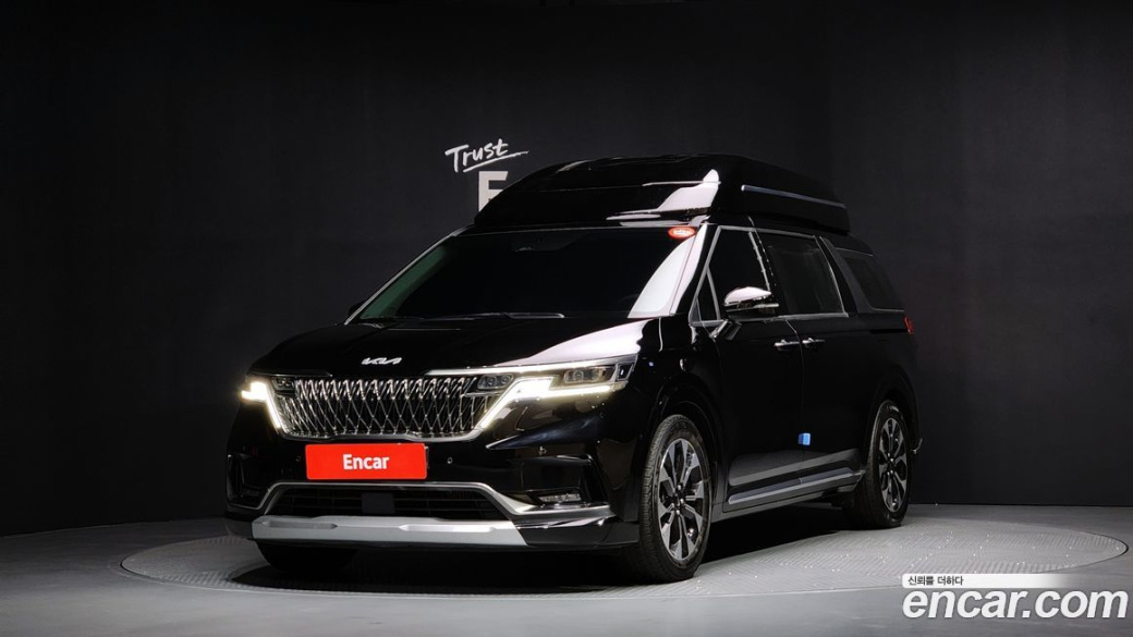 Kia Carnival 9-Seater Hi-Limousine, 2022