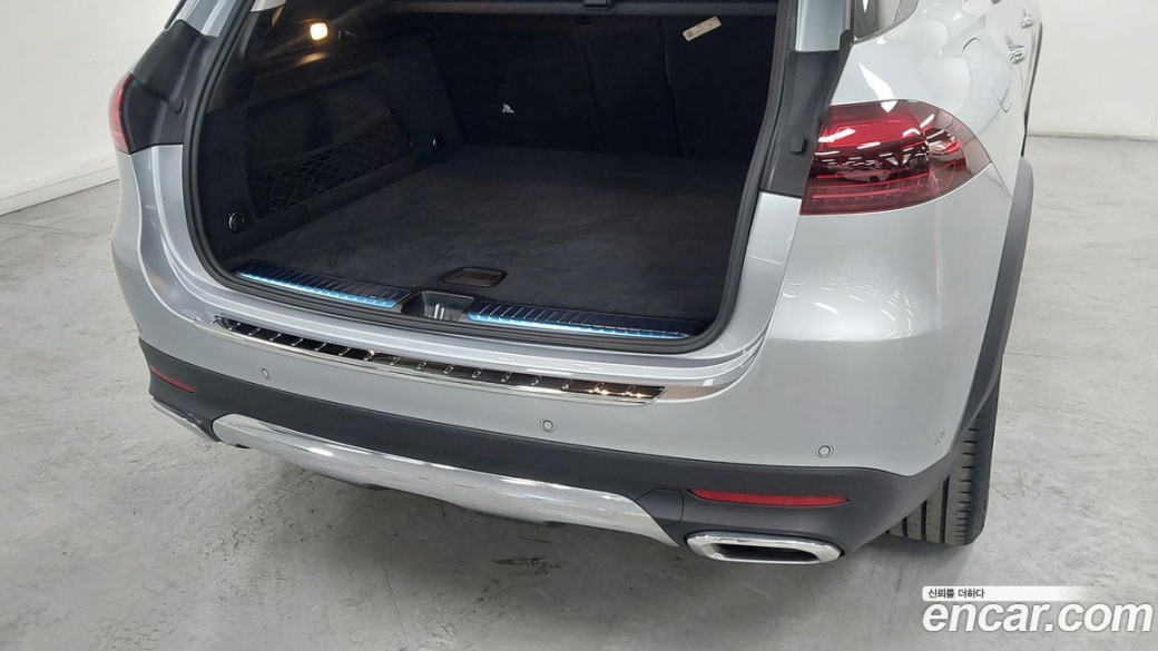 Mercedes-Benz GLE-Class GLE300d 4MATIC, 2025