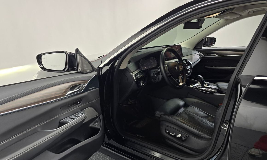 BMW Gran Turismo 630i xDrive Luxury, 2024