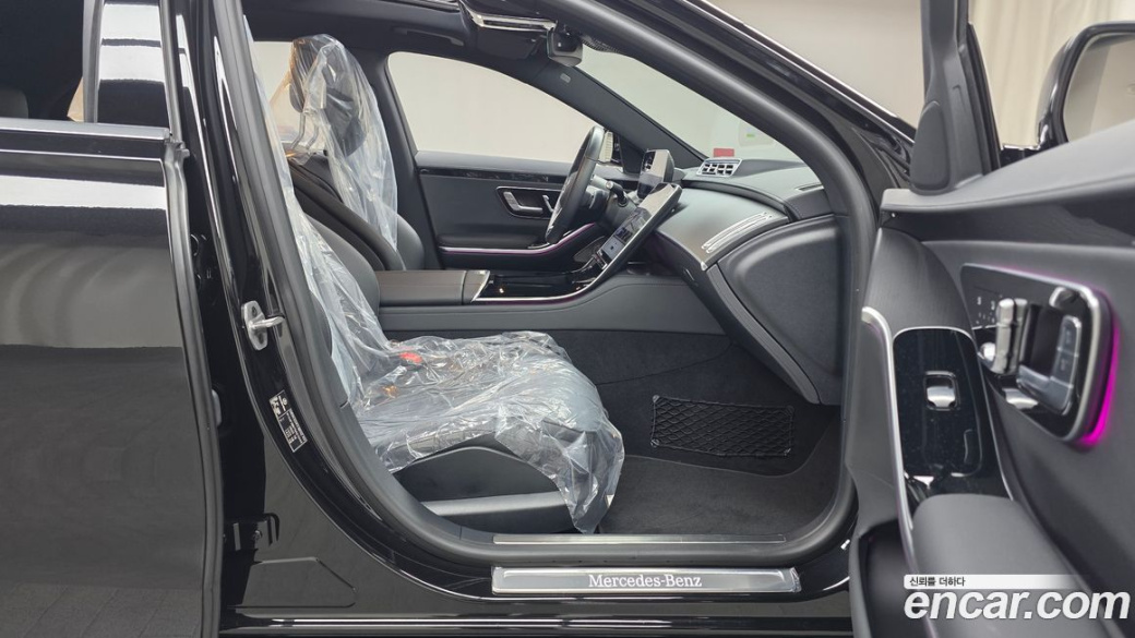 Mercedes-Benz S-Class S350 d 4MATIC, 2025