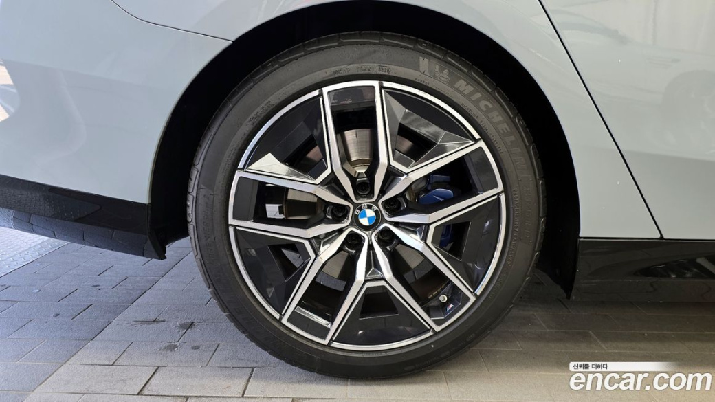 BMW 5-Series 520i M Sport, 2024