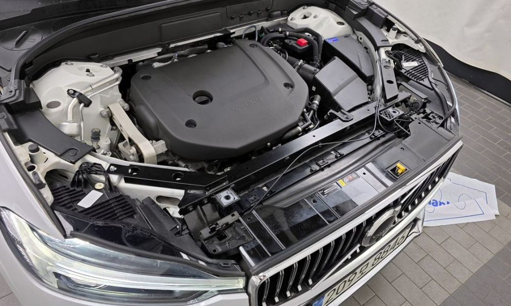 Volvo XC60 B6 Ultimate Bright, 2023