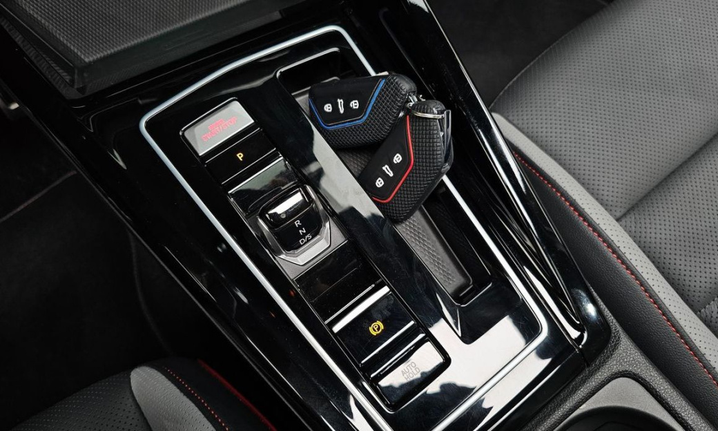 Volkswagen Golf 2.0 GTI, 2024